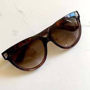 Authentic VALENTINO Rock Stud Tortoise Gradient Sunglasses Brown